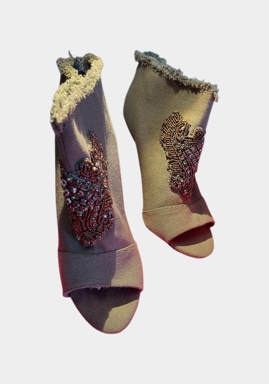 8e33343d-aa4e-4f52-a48c-2a0da48befd9