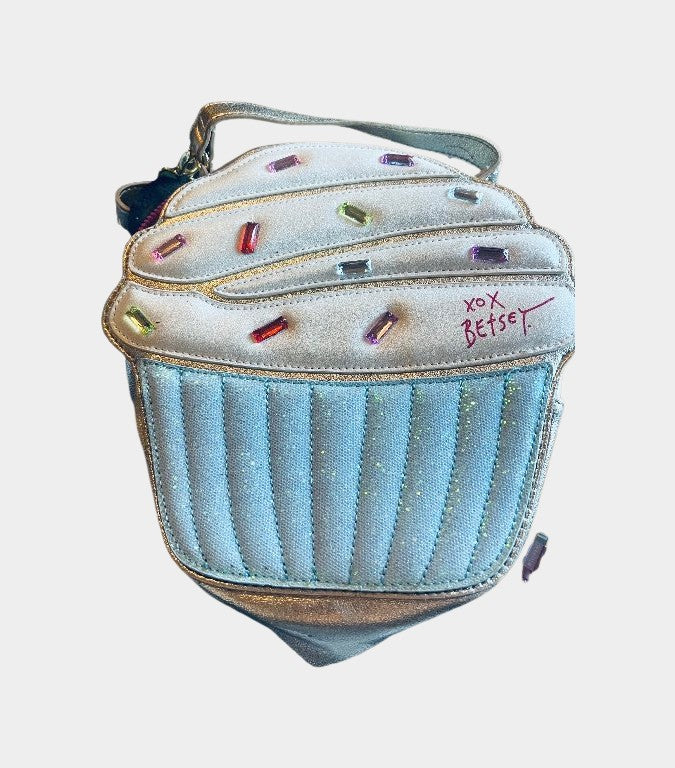 f9e49f79-bd86-4ca5-b7e2-12e3cd5f2a72